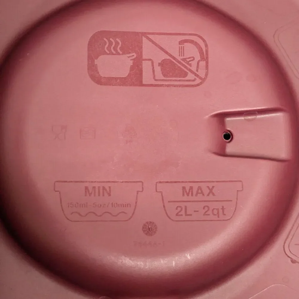 Tupperware Microwave Pressure Cooker 3 Qt / 3 L Cranberry Red 7643A-2 w/Manual